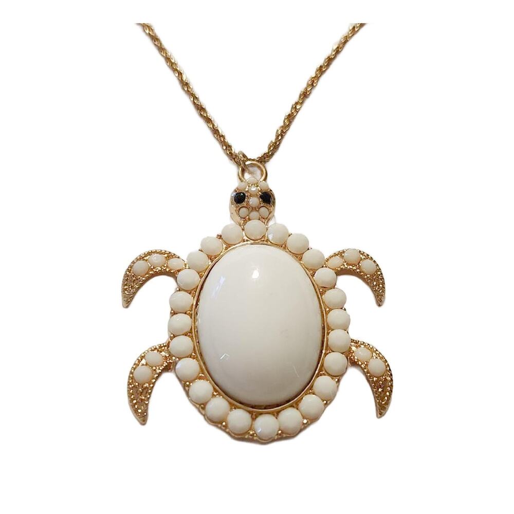 Vintage Gold Plated Lucite Turtle Pendant Necklace